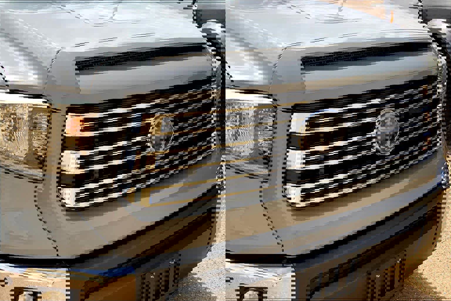 Used 2021 Toyota Tundra SR5 w/ Trail Edition image 30