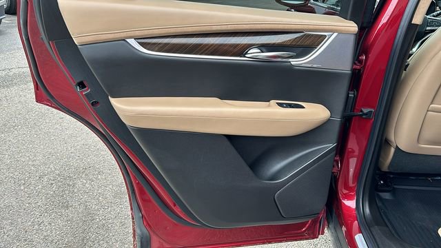 Used 2020 Cadillac XT6 Premium Luxury w/ Platinum Package image 14