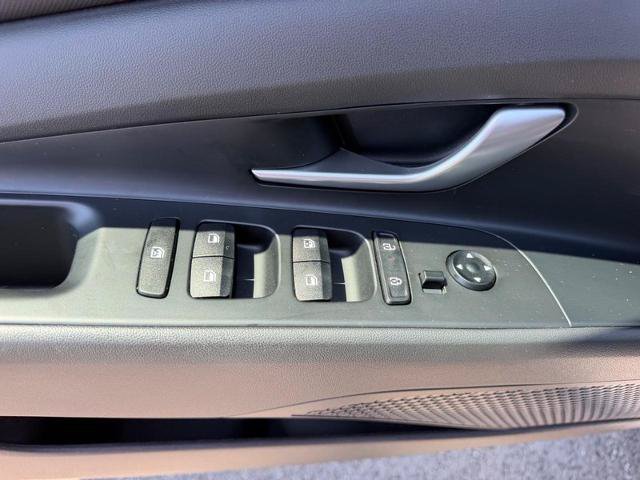 Used 2024 Hyundai Elantra SEL w/ Convenience Package FWD image 19