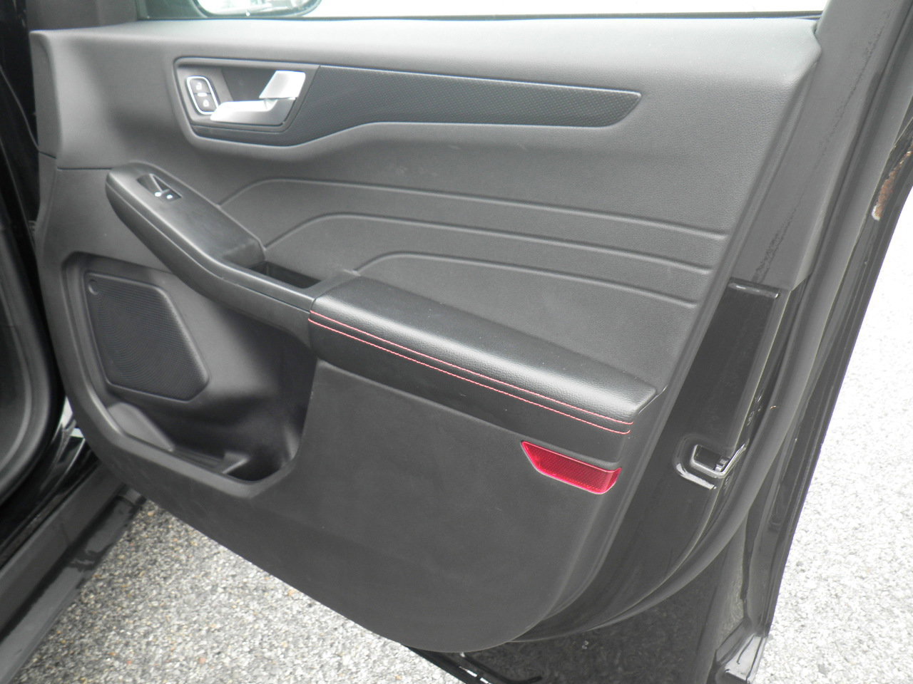 Certified 2024 Ford Escape ST-Line image 22