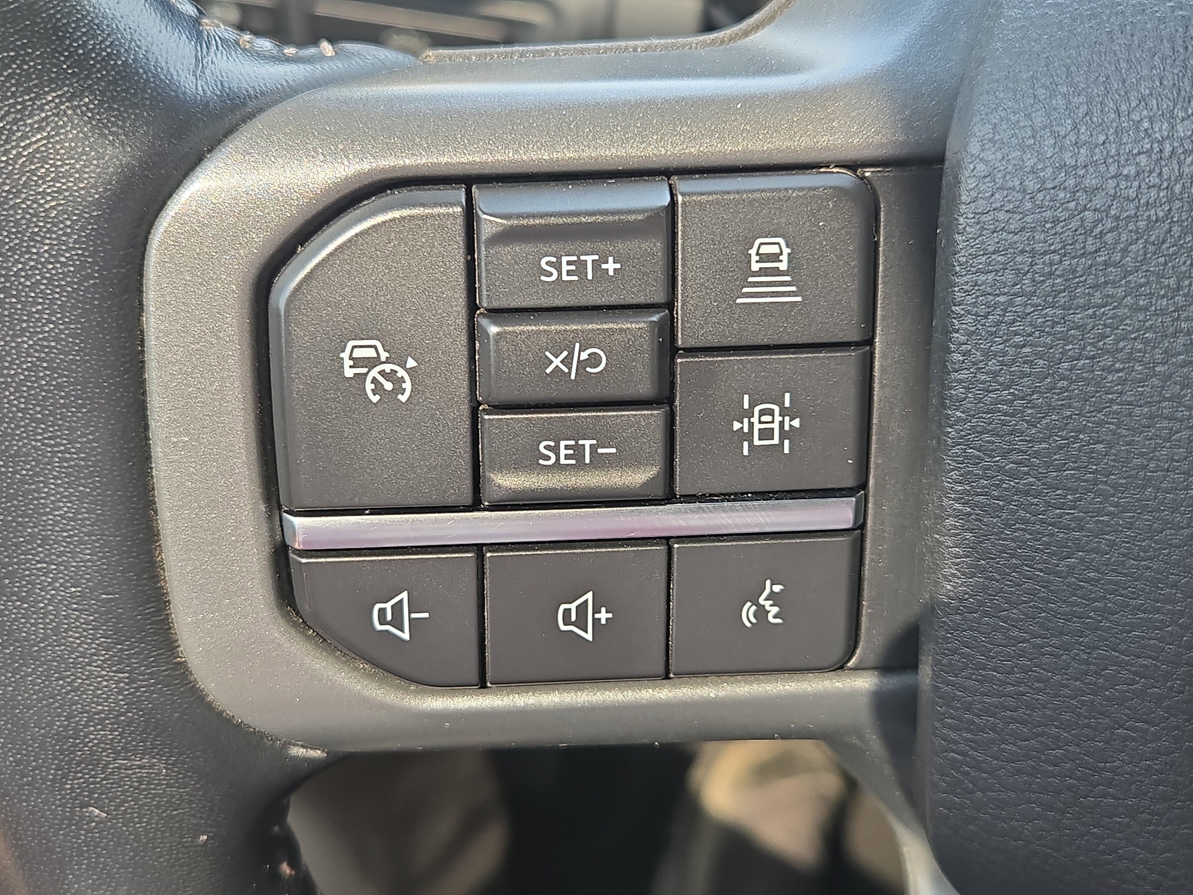 Certified 2021 Ford F150 Lariat w/ Equipment Group 502A High image 33