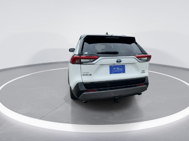 Used 2019 Toyota RAV4 XSE w/ XSE Weather Package AWD/4WD image 6