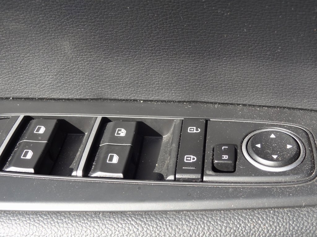 Used 2023 Kia Forte GT-Line image 13