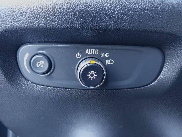 Used 2019 Chevrolet Traverse LS w/ LPO, Floor Liner Package AWD/4WD image 16