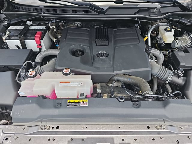 Used 2023 Toyota Tundra SR5 w/ SR5 Convenience Package AWD/4WD image 33