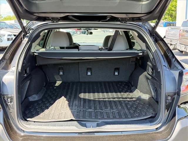 Used 2023 Subaru Outback Premium AWD/4WD image 15