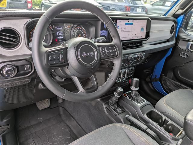 Used 2026 Jeep Wrangler Sport AWD/4WD image 15