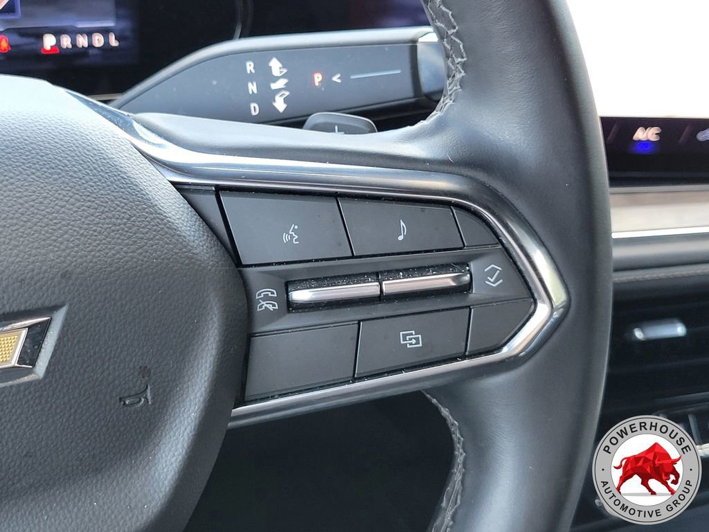 Used 2025 Chevrolet Suburban LS image 31