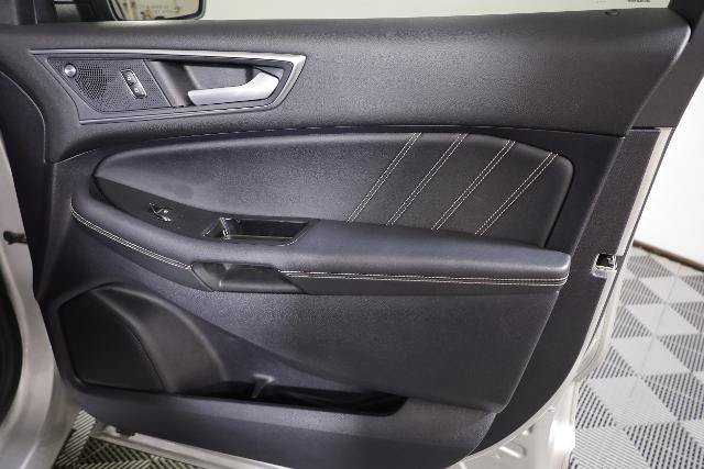 Certified 2019 Ford Edge ST w/ Cold Weather Package AWD/4WD image 35