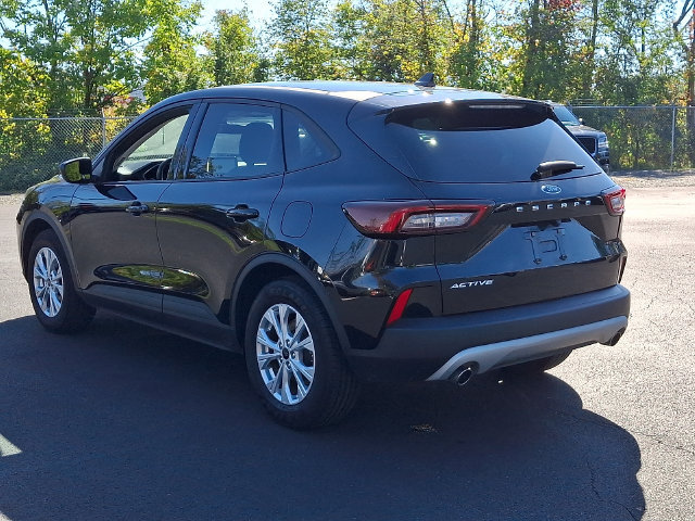 Certified 2025 Ford Escape Active w/ Cold Weather Package FWD image 9