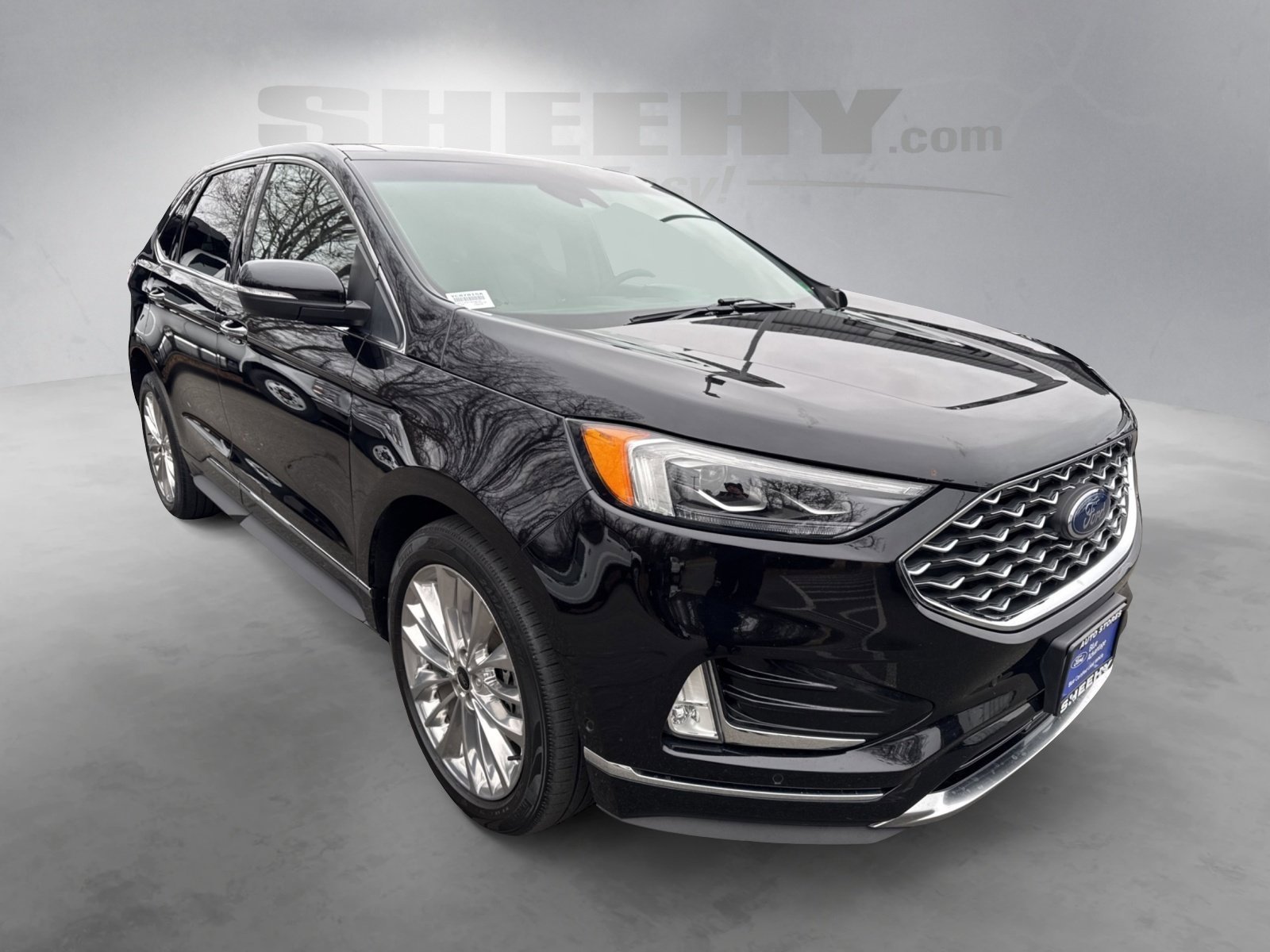 Certified 2020 Ford Edge Titanium w/ Equipment Group 301A image 2