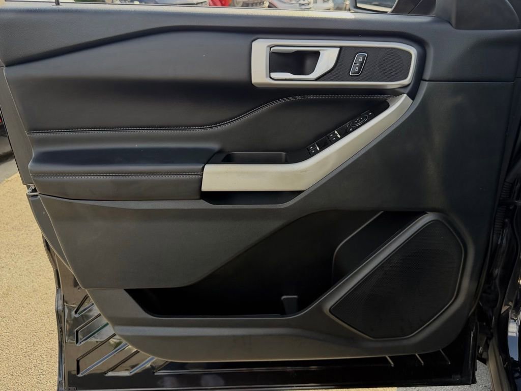 Certified 2022 Ford Explorer XLT RWD image 14