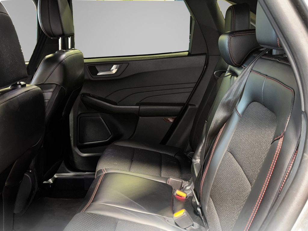 Certified 2025 Ford Escape ST-Line image 3