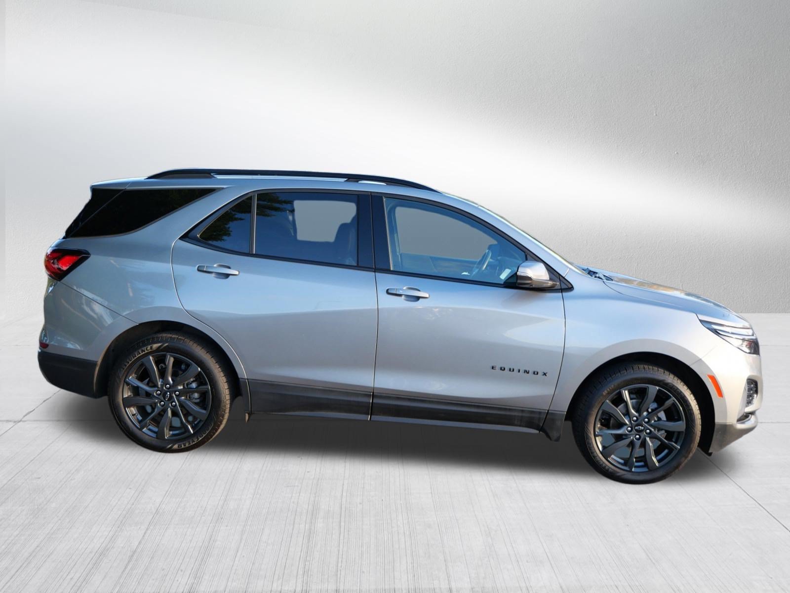 Used 2023 Chevrolet Equinox RS AWD/4WD image 8
