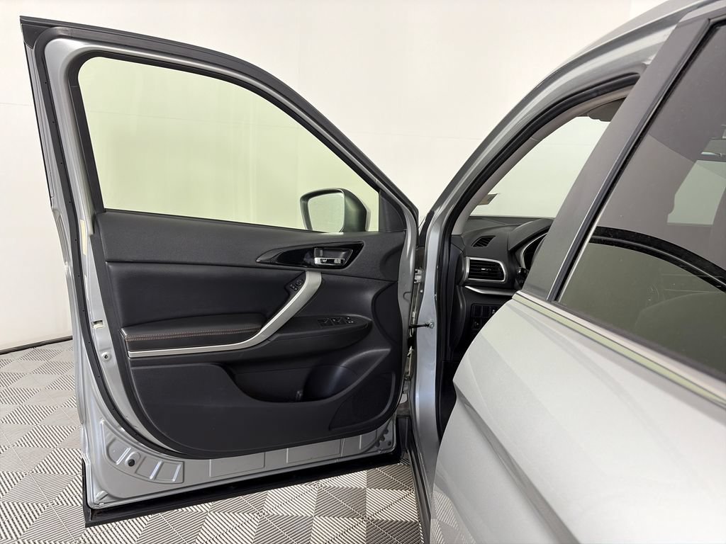 Used 2019 Mitsubishi Eclipse Cross SEL AWD/4WD image 10