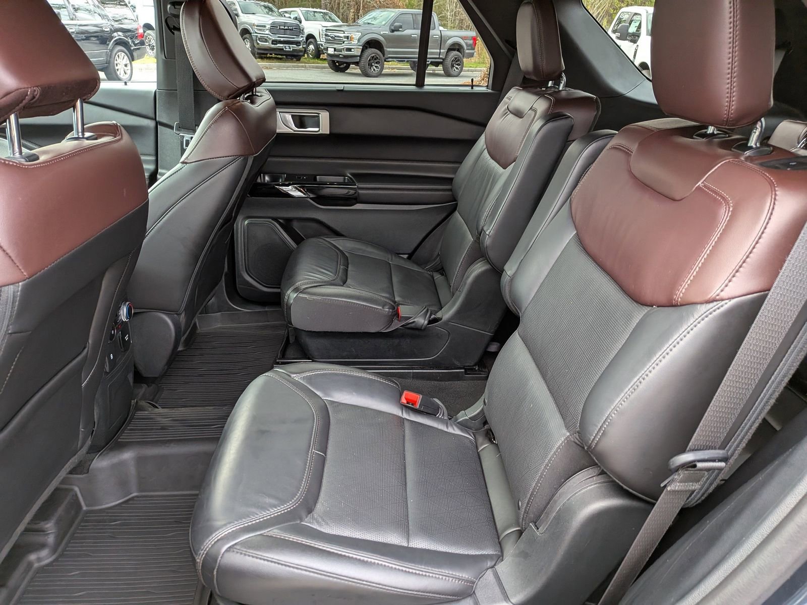 Certified 2023 Ford Explorer Platinum w/ Technology Package image 16