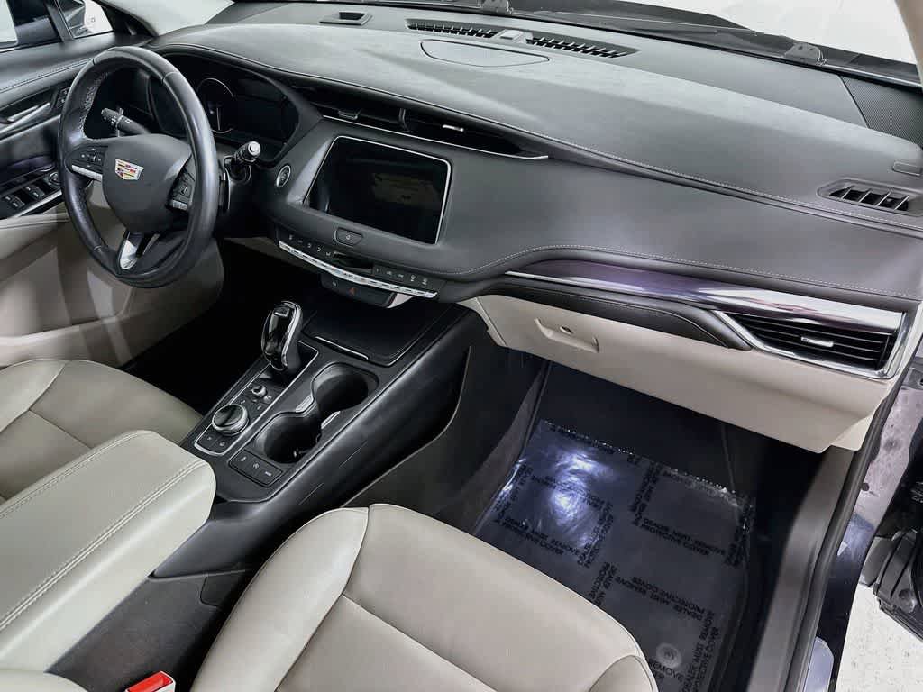 Used 2023 Cadillac XT4 Luxury FWD image 32