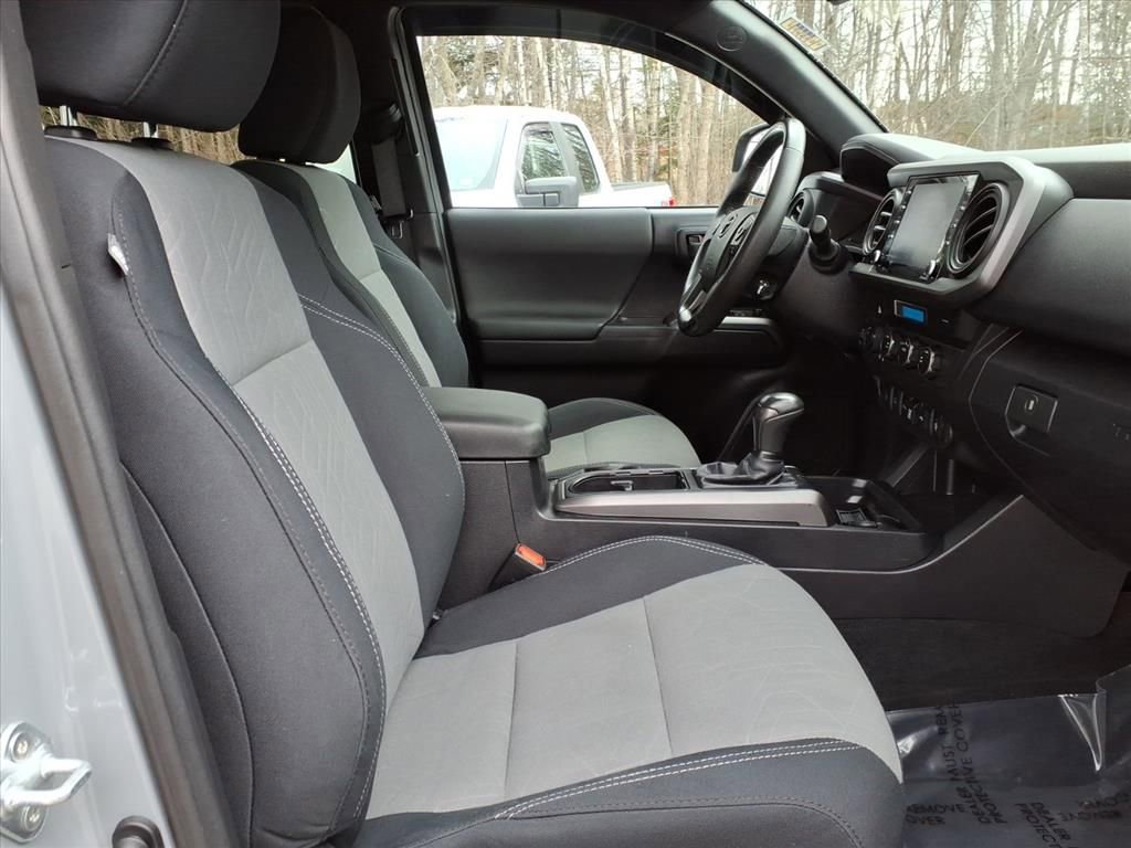 Used 2021 Toyota Tacoma TRD Off-Road w/ Technology Package image 13