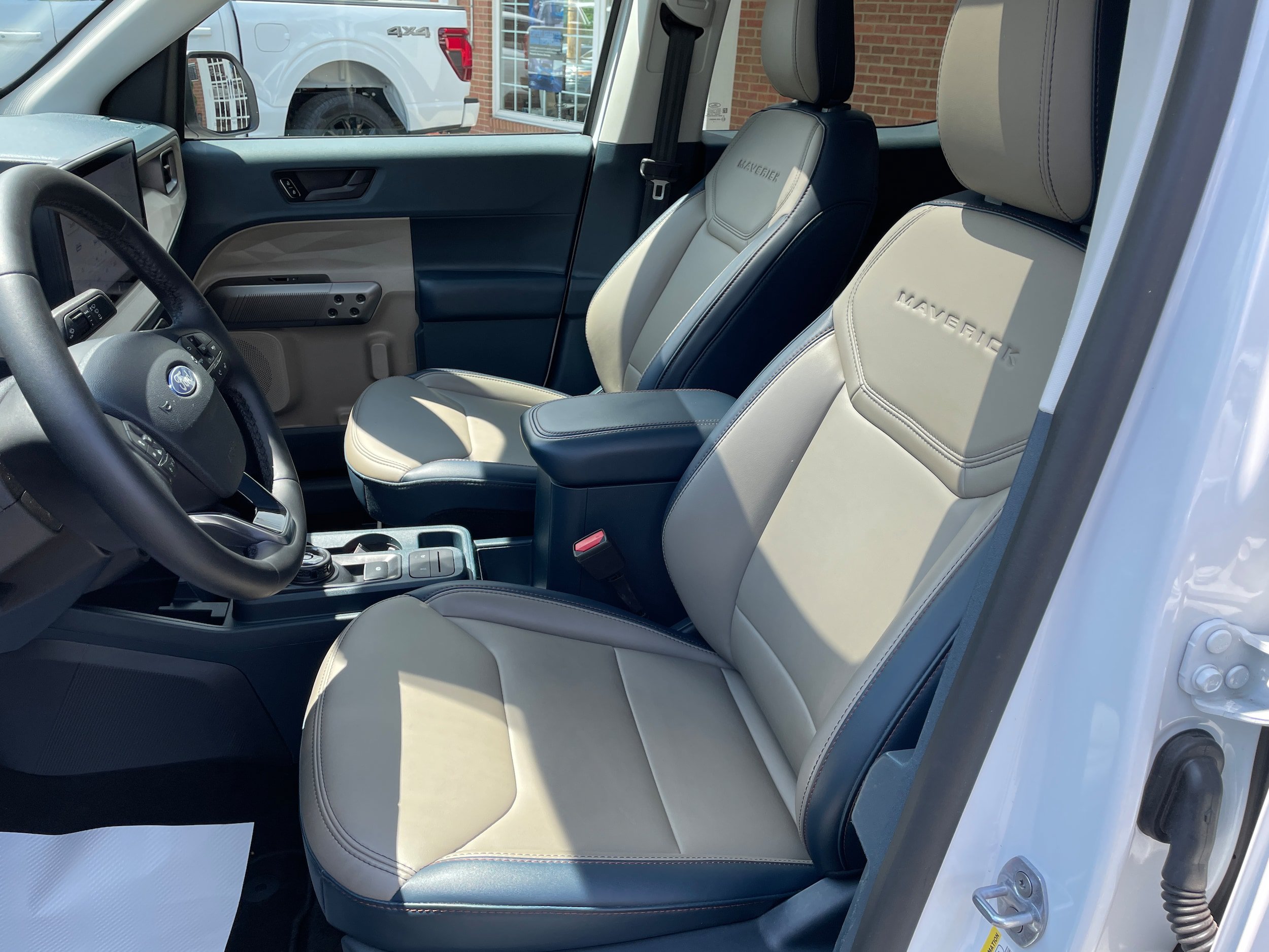 Certified 2025 Ford Maverick Lariat AWD/4WD image 13