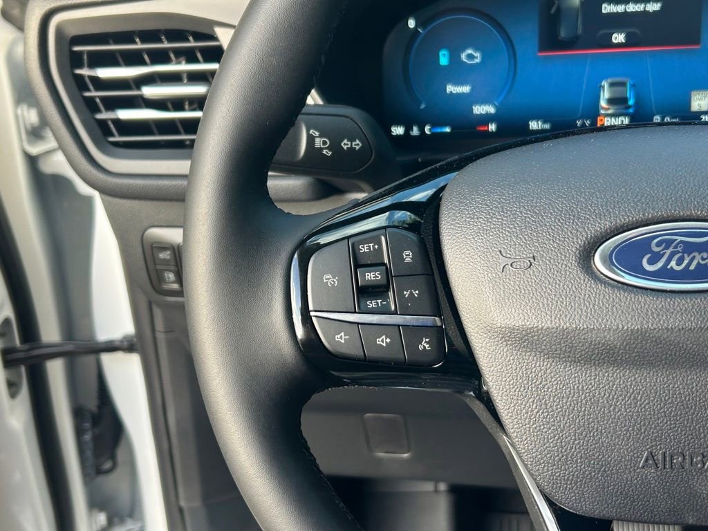 Certified 2024 Ford Escape SE w/ PHEV Premium Package FWD image 39