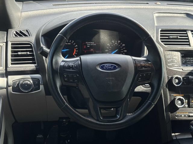 Certified 2019 Ford Explorer XLT FWD image 8