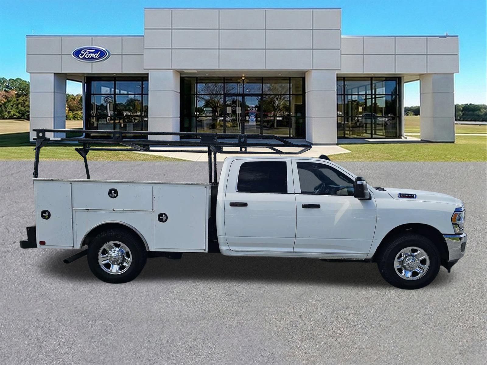 Used 2023 RAM 2500 Tradesman RWD image 3