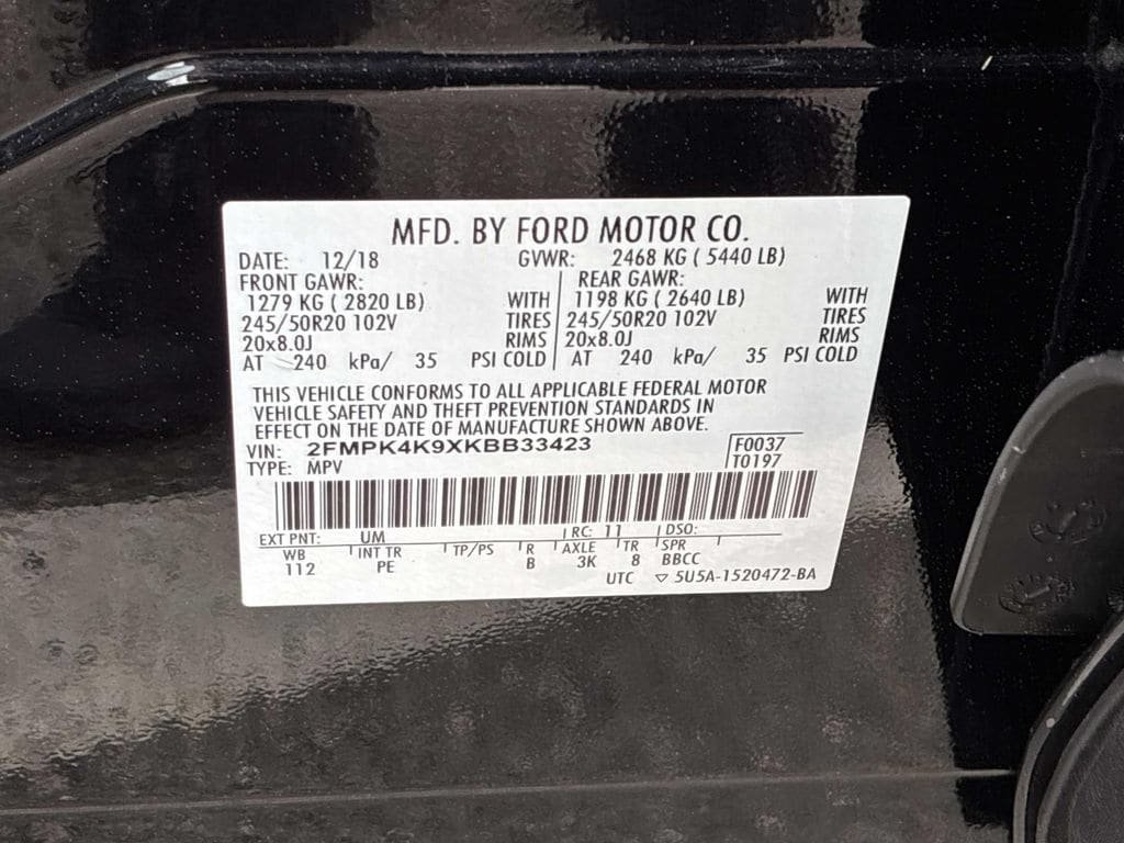 Certified 2019 Ford Edge Titanium w/ Equipment Group 301A AWD/4WD image 24
