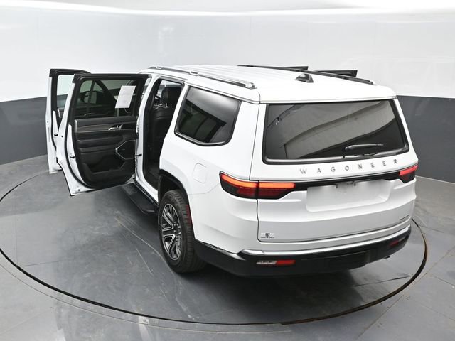 Used 2024 Jeep Wagoneer Series II AWD/4WD image 22