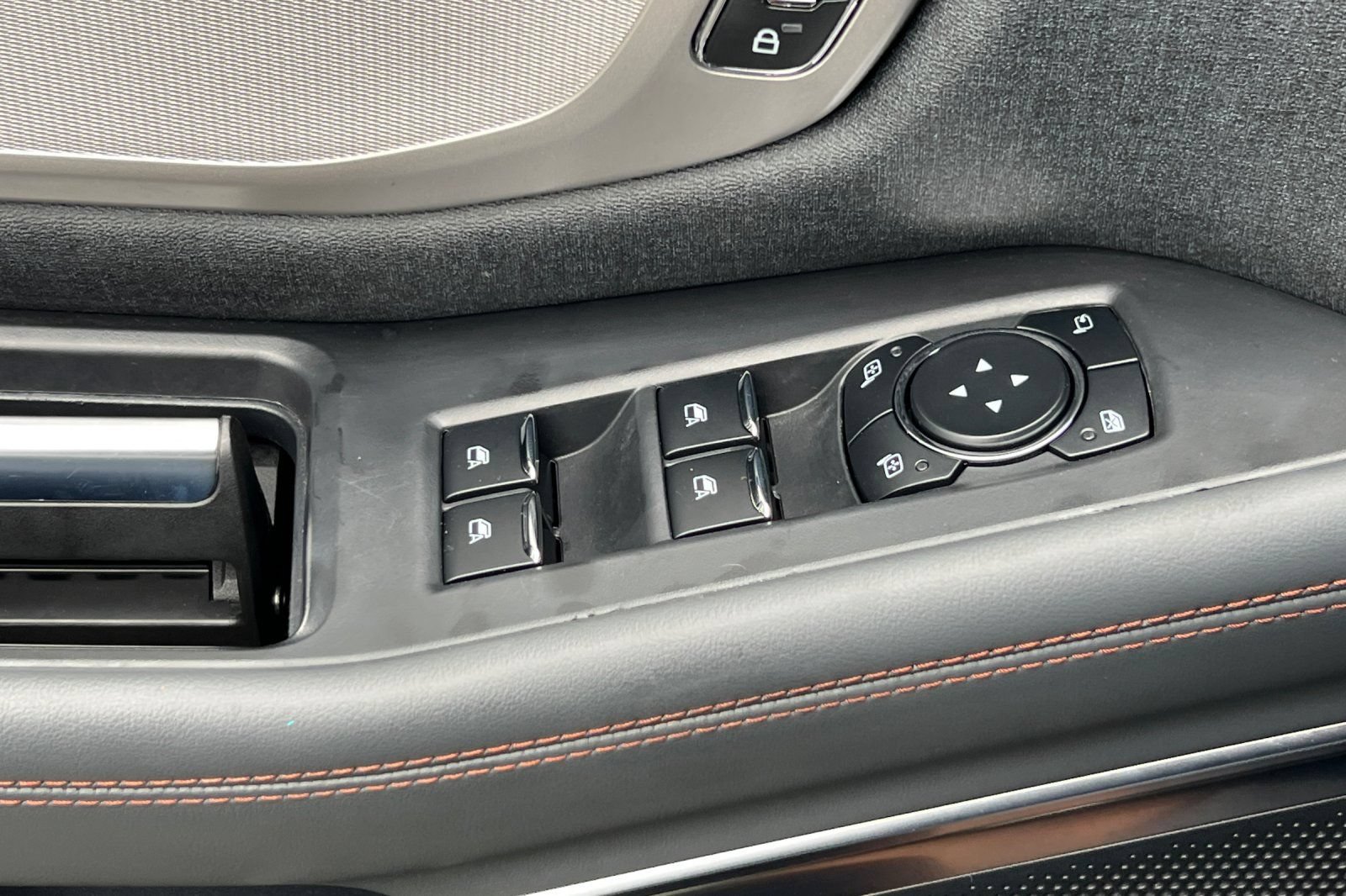 Certified 2025 Ford Expedition Active AWD/4WD image 14