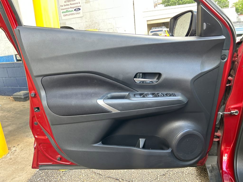 Used 2021 Nissan Kicks SV FWD image 8