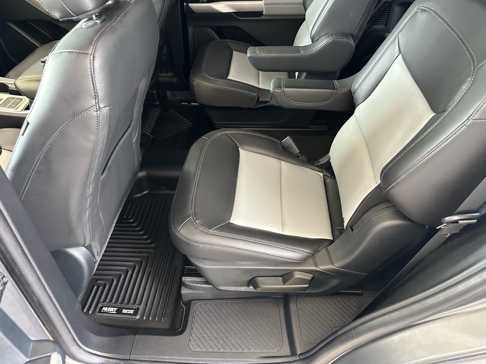 Certified 2022 Ford Explorer XLT w/ Equipment Group 202A RWD image 21