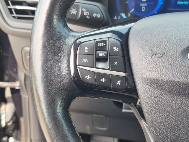 Certified 2022 Ford Escape Titanium w/ Titanium Elite Package AWD/4WD image 20