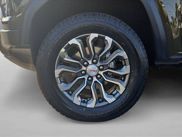 Used 2024 GMC Canyon Denali AWD/4WD image 25