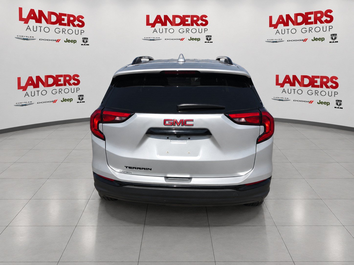 Used 2021 GMC Terrain SLE w/ Driver Convenience Package FWD image 6