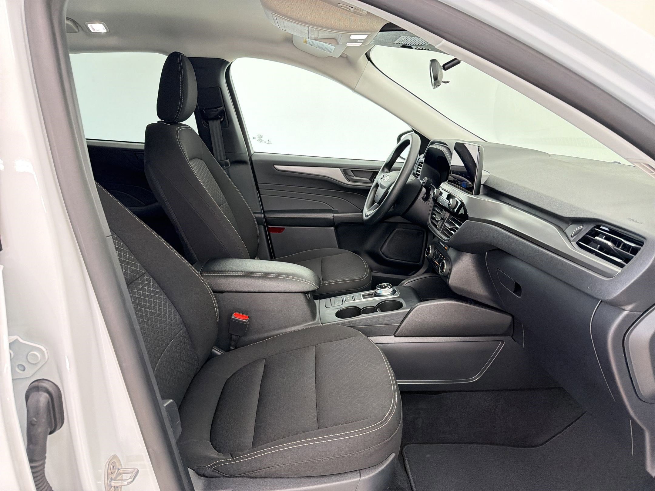 Certified 2025 Ford Escape Active image 28