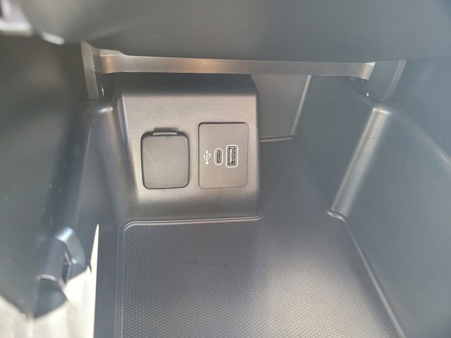 Certified 2025 Ford Explorer Active w/ Active Comfort Package image 24