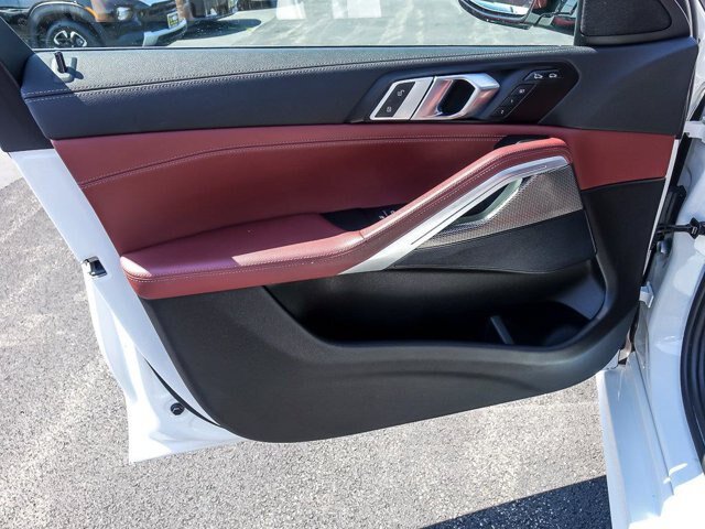 Used 2022 BMW X6 xDrive40i w/ Executive Package AWD/4WD image 29