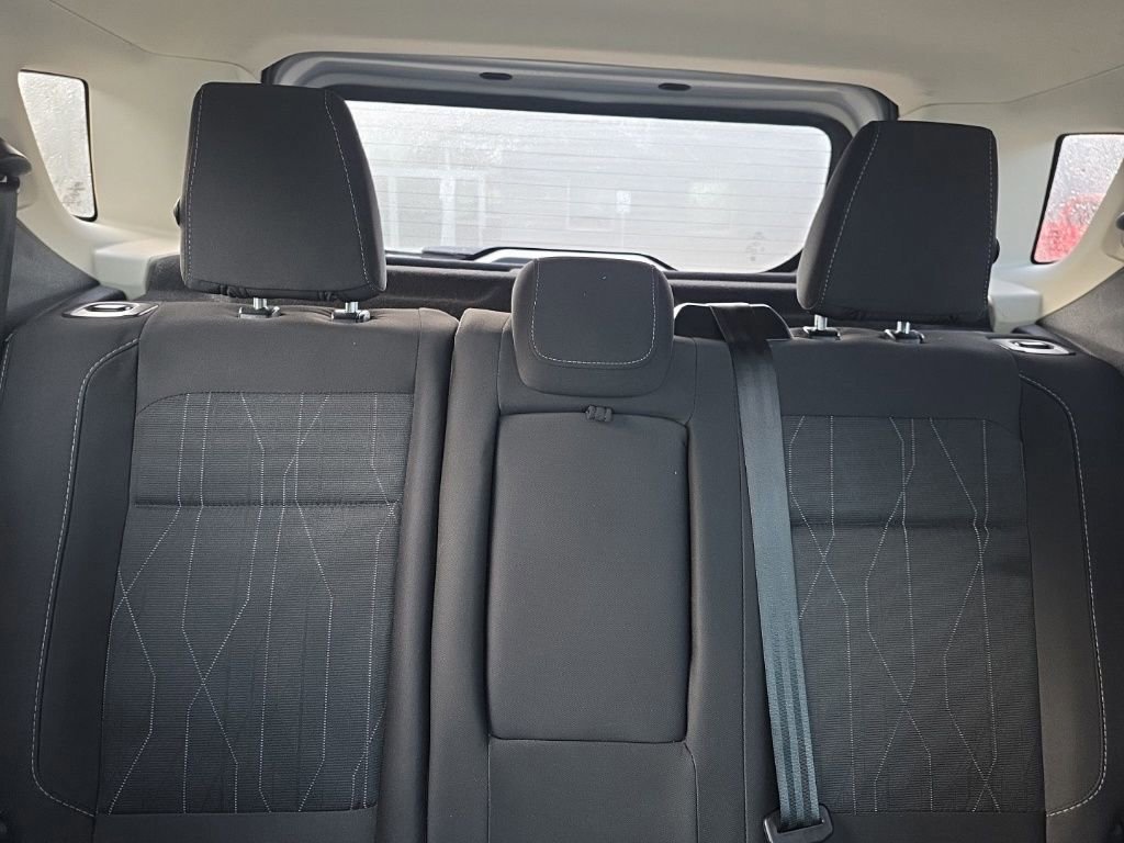 Certified 2022 Ford EcoSport SE image 19