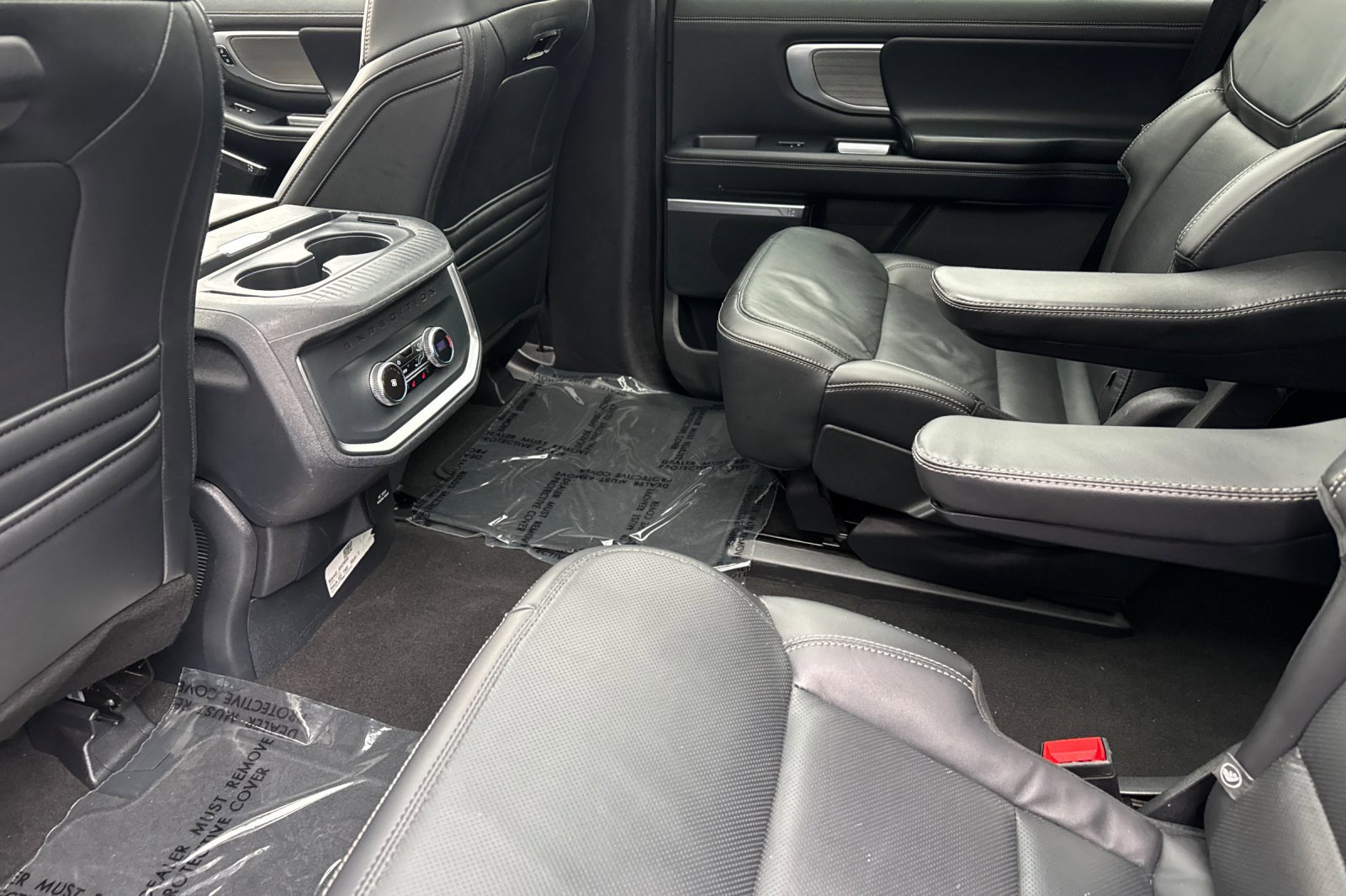 Certified 2025 Ford Expedition Platinum AWD/4WD image 12