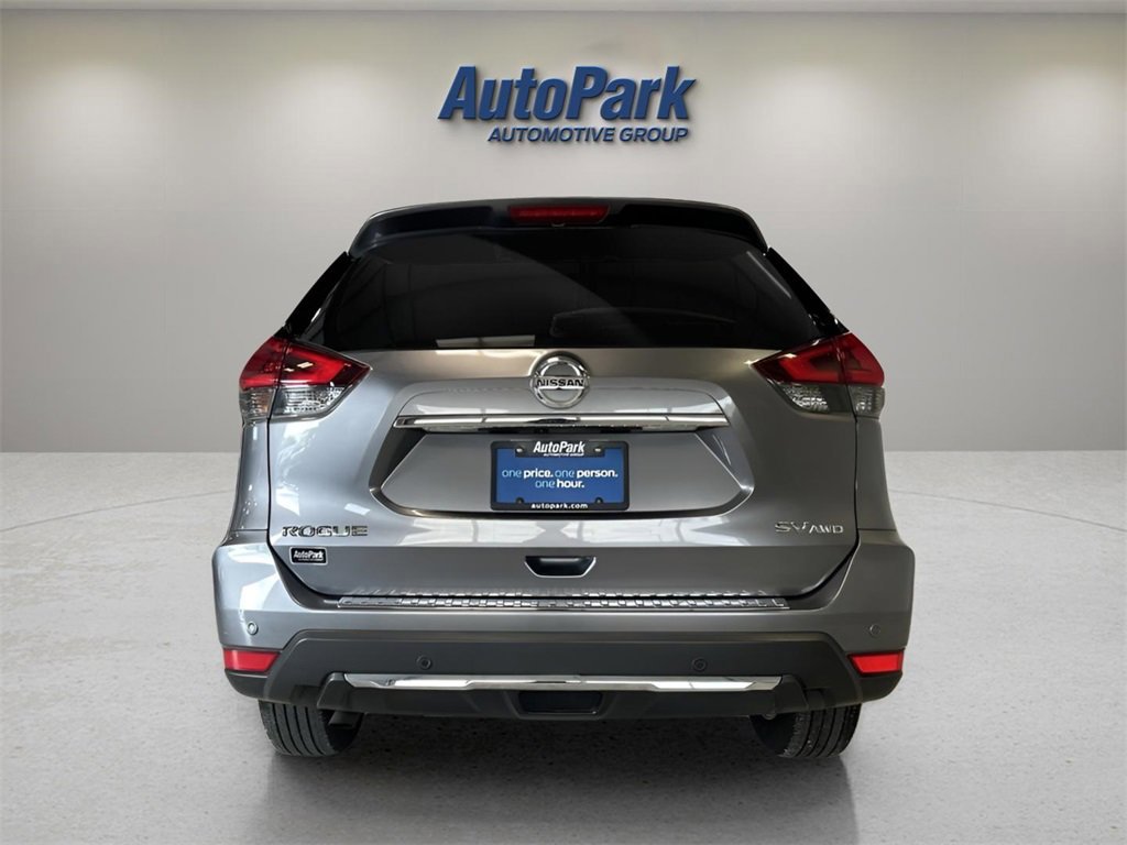 Used 2019 Nissan Rogue SV image 4