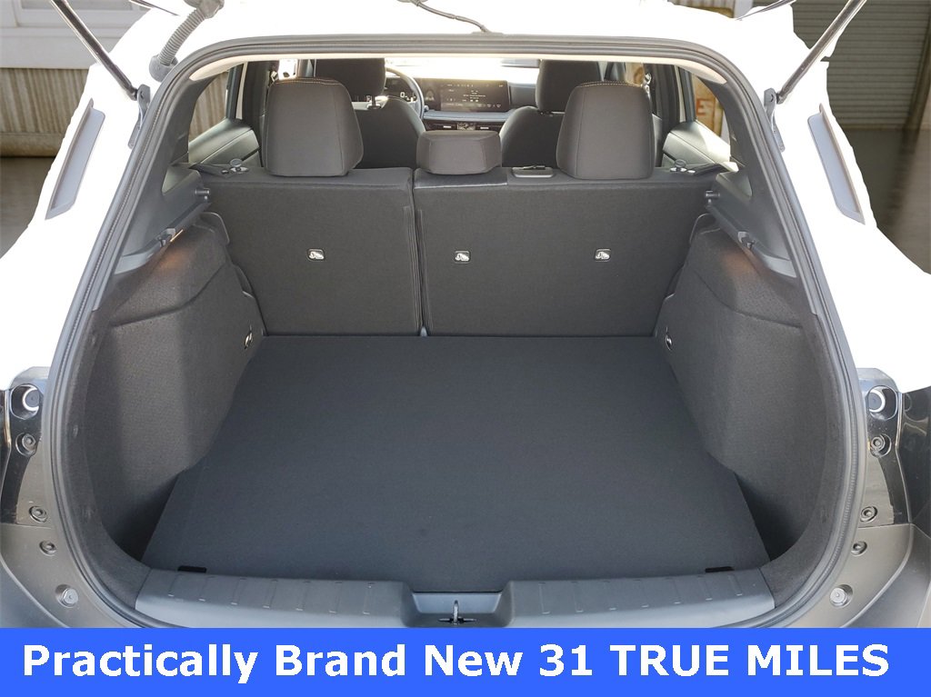 Used 2025 Nissan Kicks SV image 7