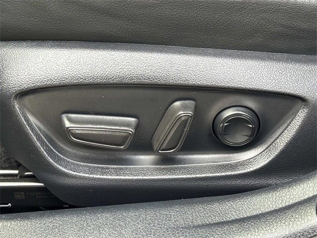 Used 2023 Toyota Camry XSE image 19