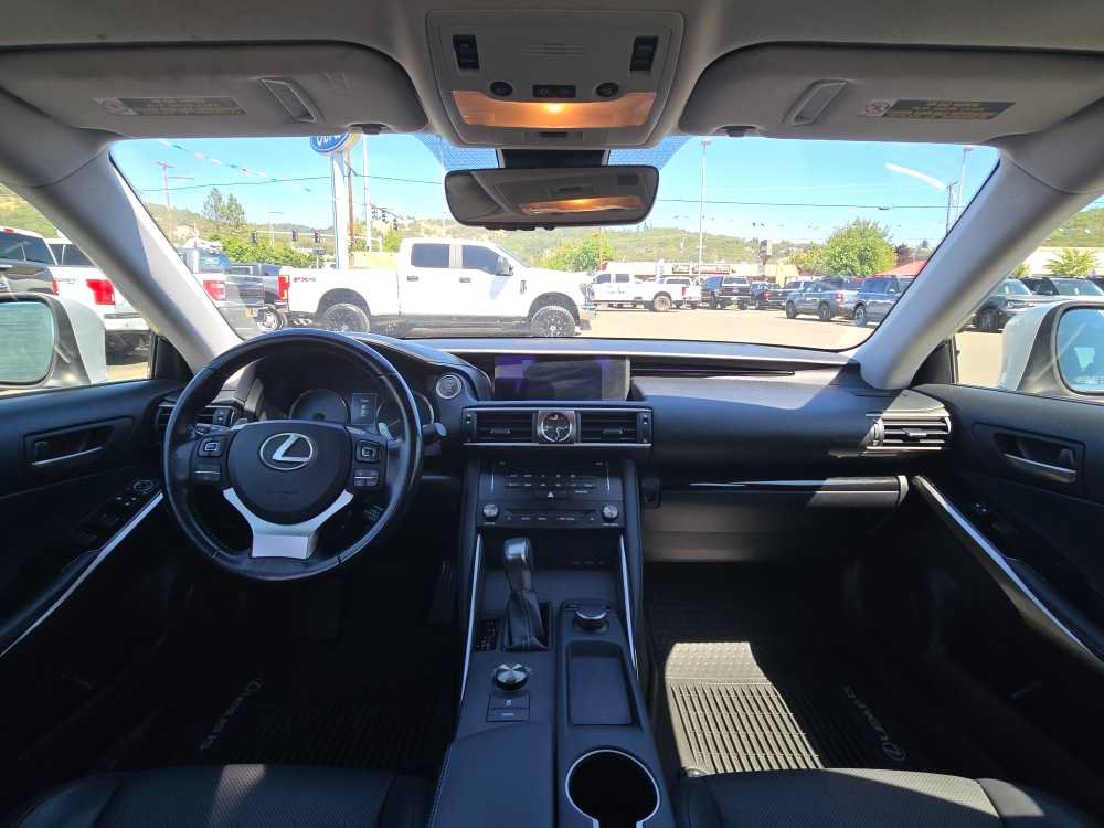 Used 2017 Lexus IS 200t RWD image 15