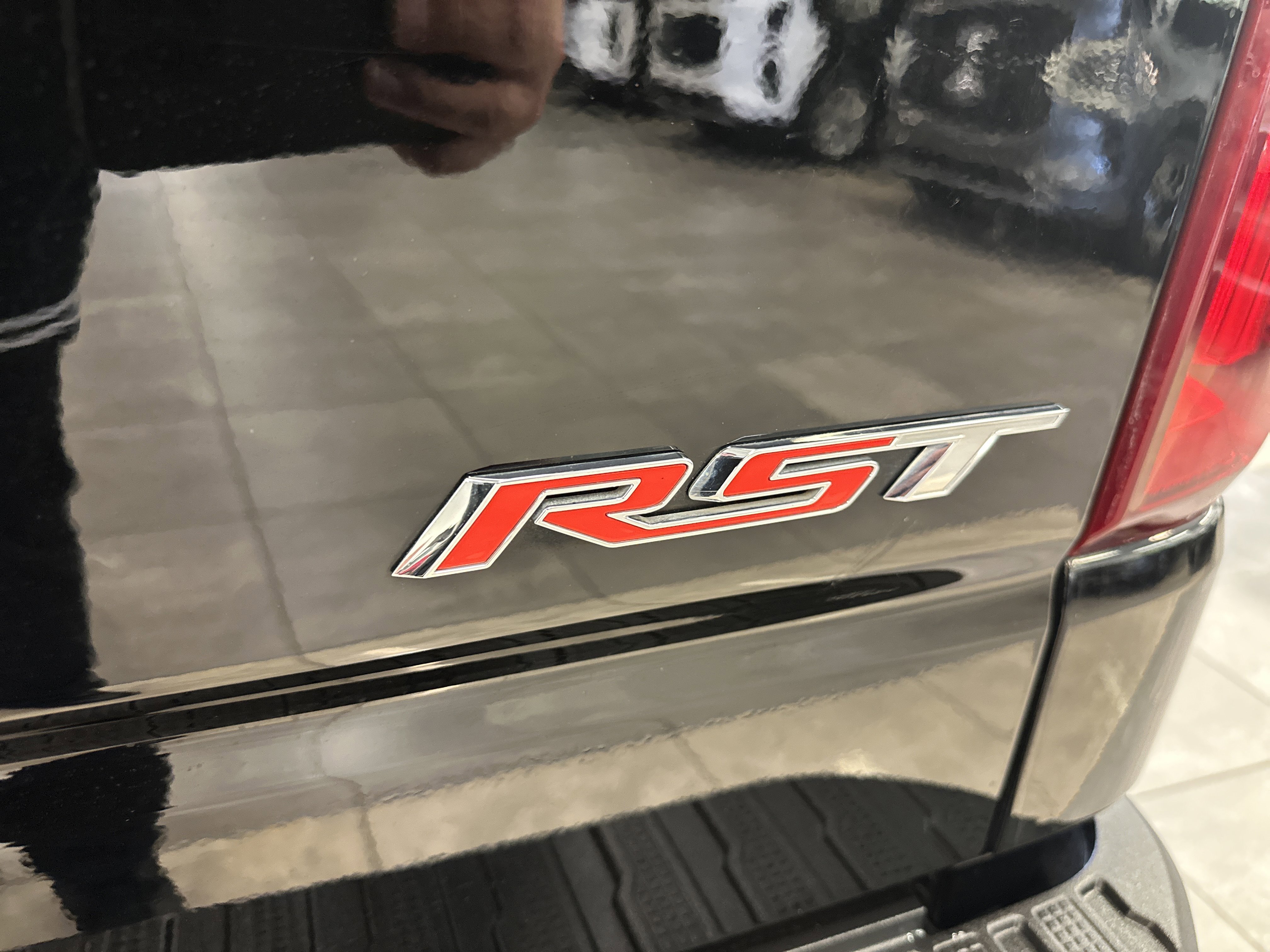 Used 2022 Chevrolet Silverado 1500 RST image 10