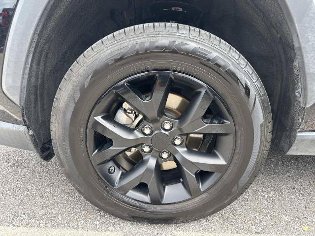 Used 2022 Toyota RAV4 LE FWD image 9