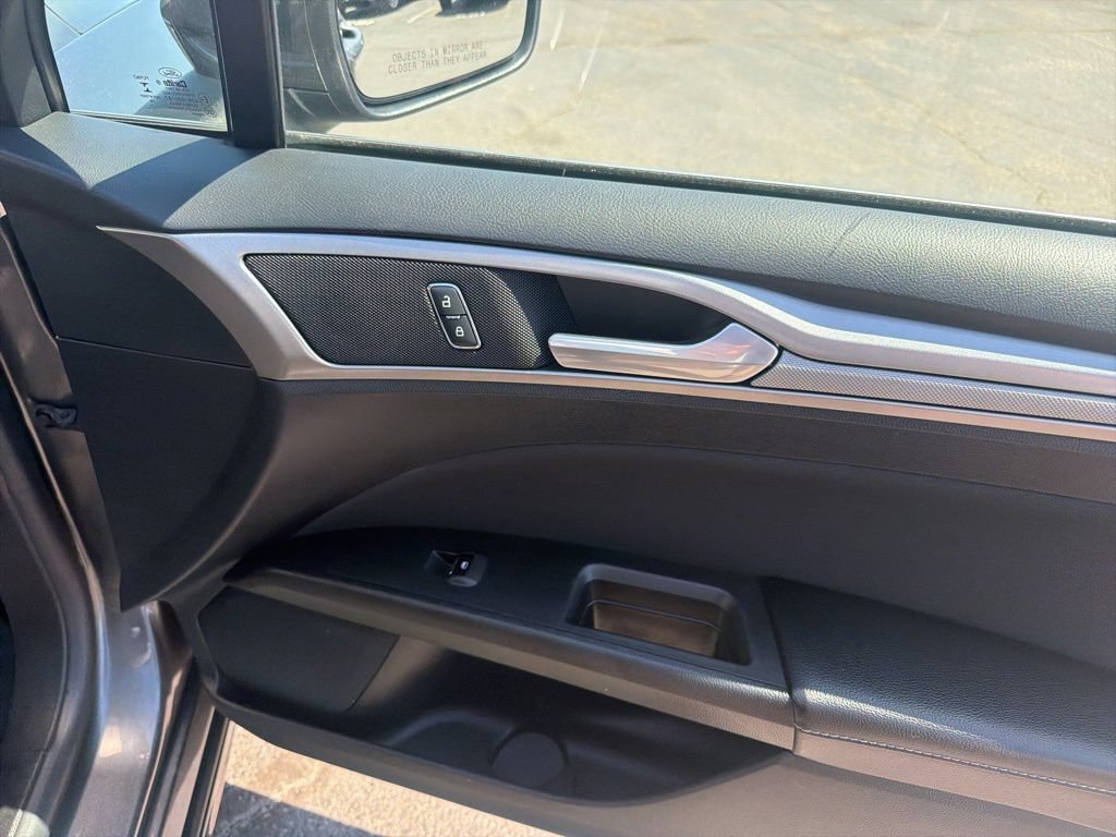 Certified 2019 Ford Fusion SE FWD image 37