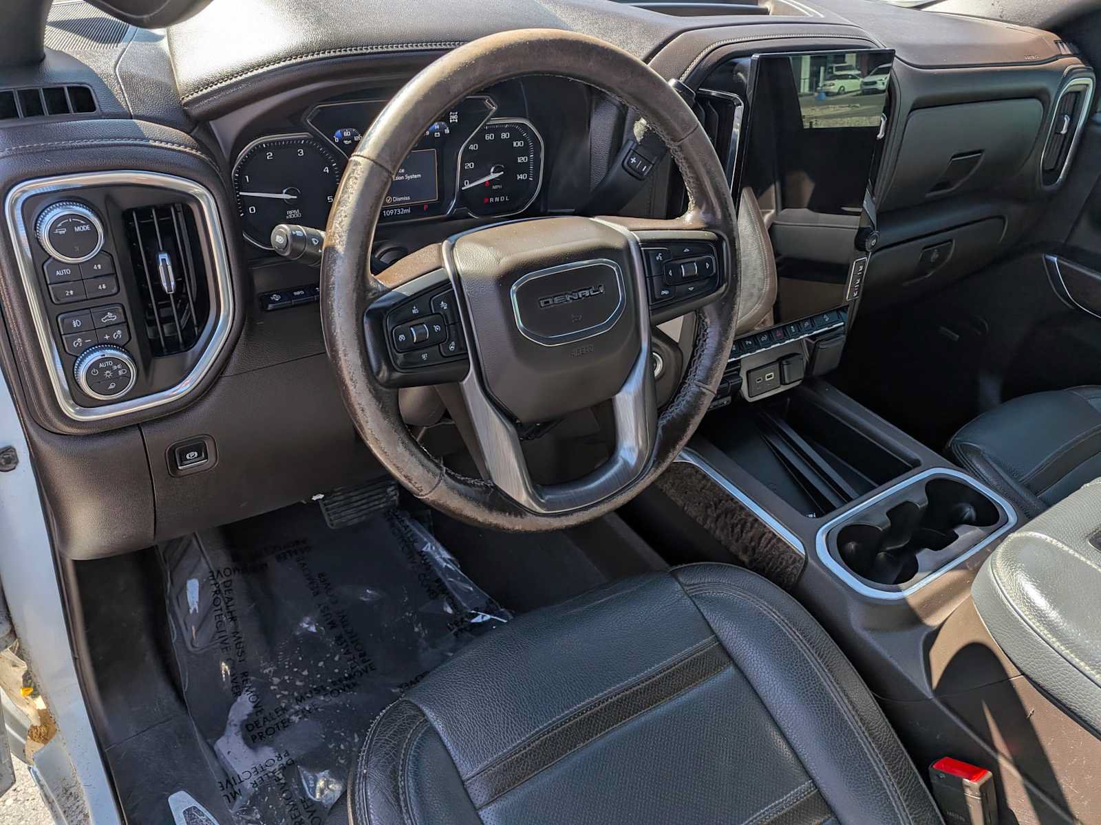 Used 2021 GMC Sierra 3500 Denali w/ Technology Package AWD/4WD image 2