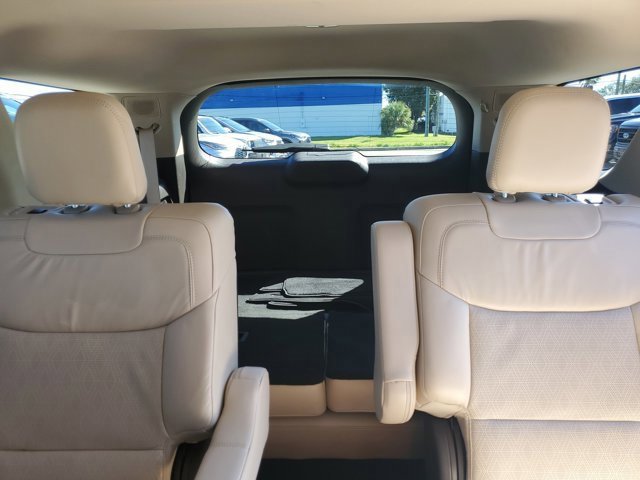 Certified 2020 Ford Explorer Platinum w/ Premium Technology Package image 19