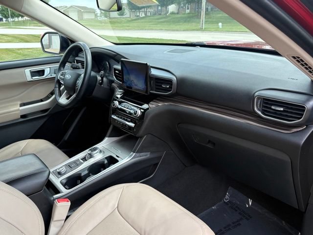 Certified 2023 Ford Explorer Limited AWD/4WD image 12