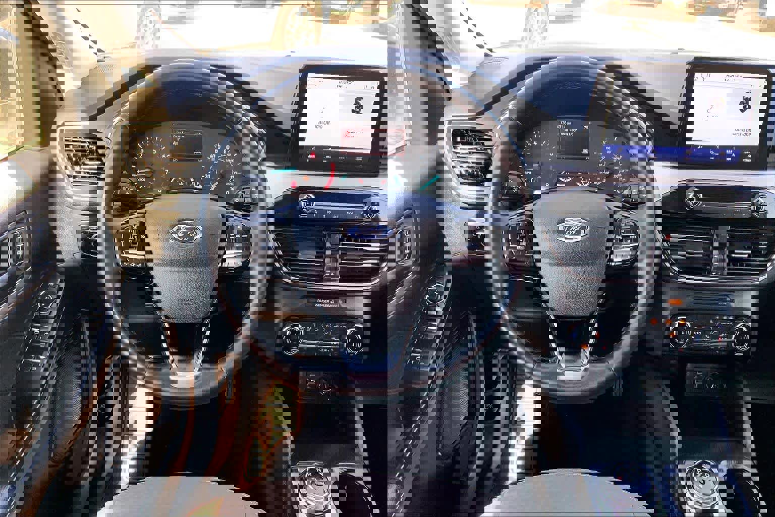 Certified 2022 Ford Escape SE w/ SE Sport Appearance Package FWD image 8